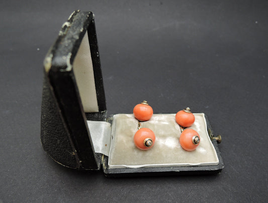 Paire de boutons de manchette corail, diamant or 18K