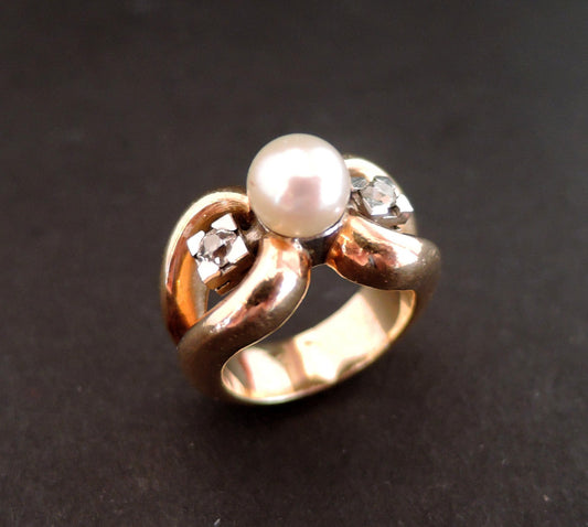 Bague Années 50' ,Maison Rouvenat Després, Perle Et Diamants, Or Et Platine.