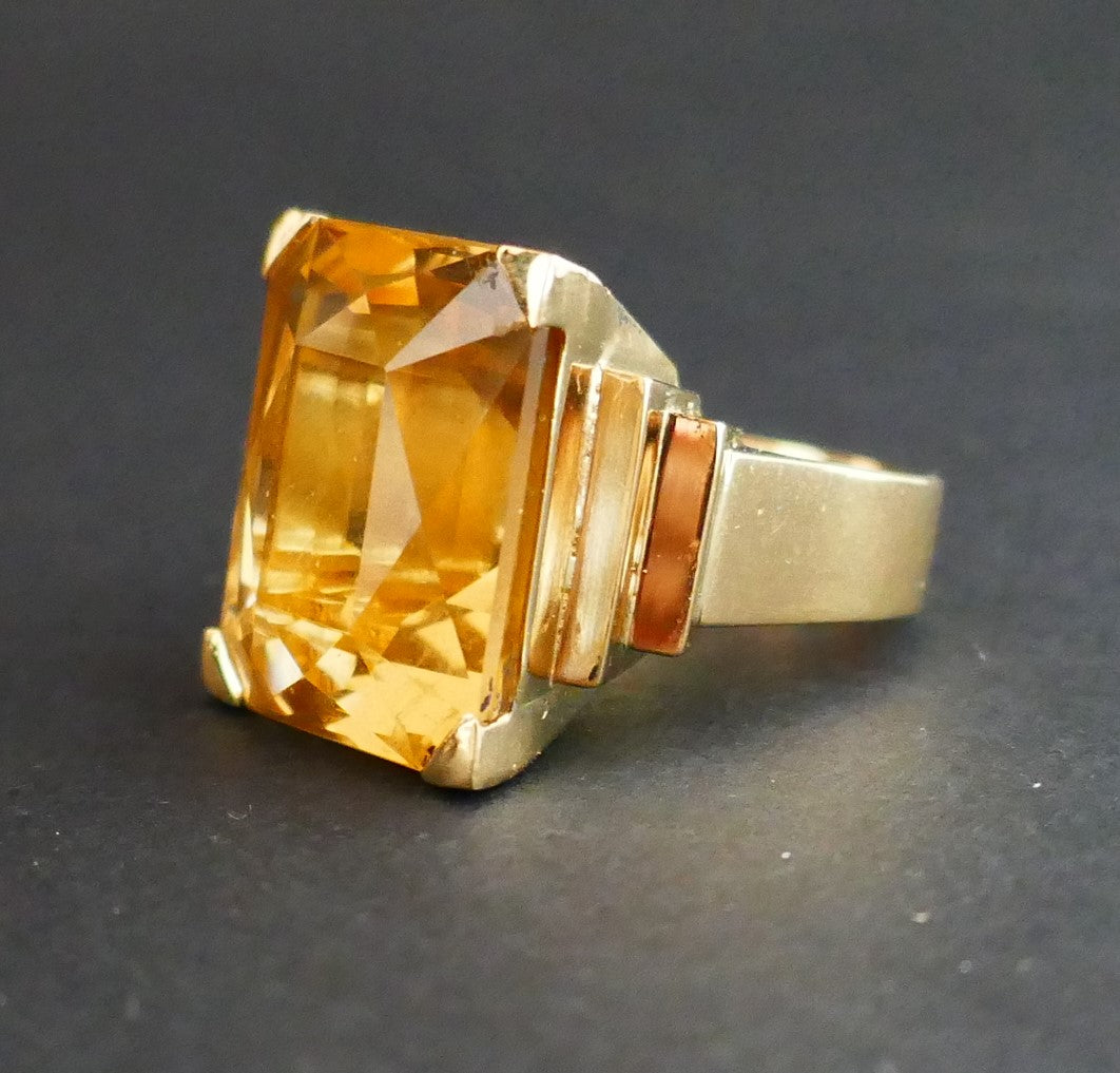 Bague Sertie d'Une Importante Citrine