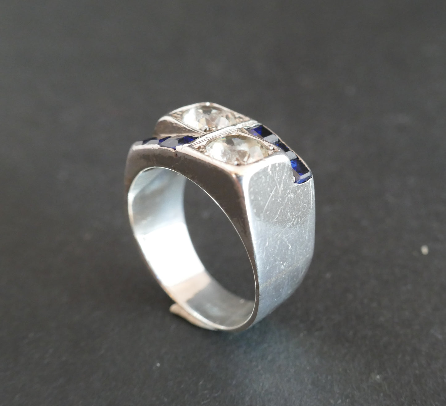René Boivin Bague Chevalière En Argent, Pierres Bleues Et Pierres Blanches