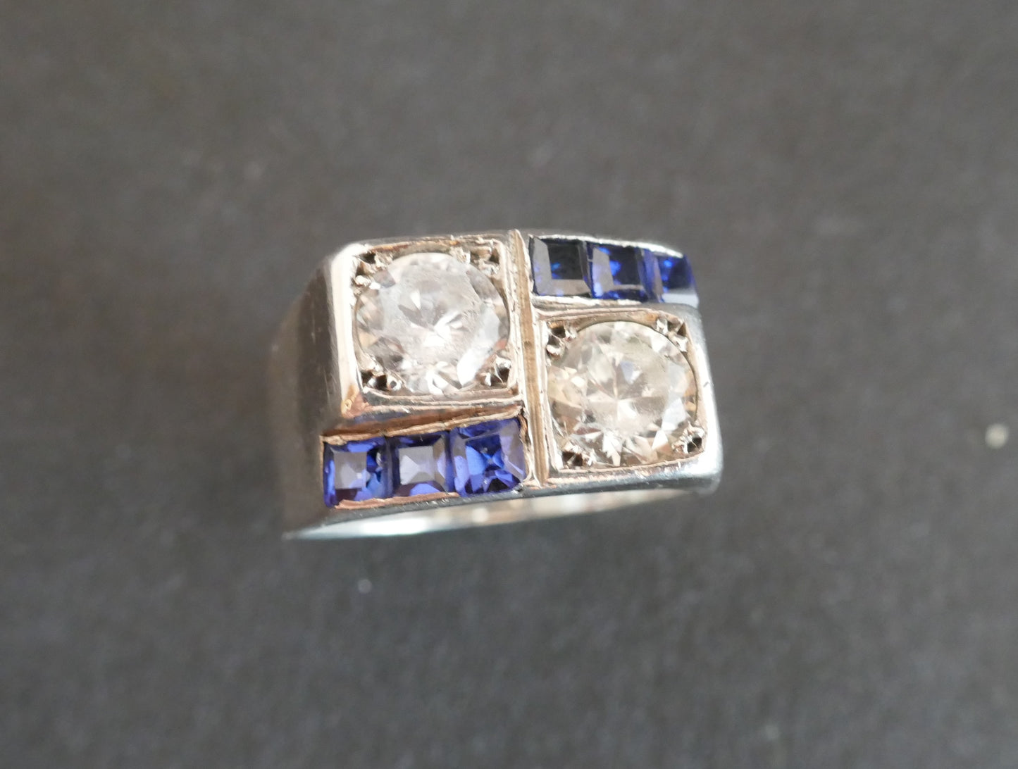 René Boivin Bague Chevalière En Argent, Pierres Bleues Et Pierres Blanches