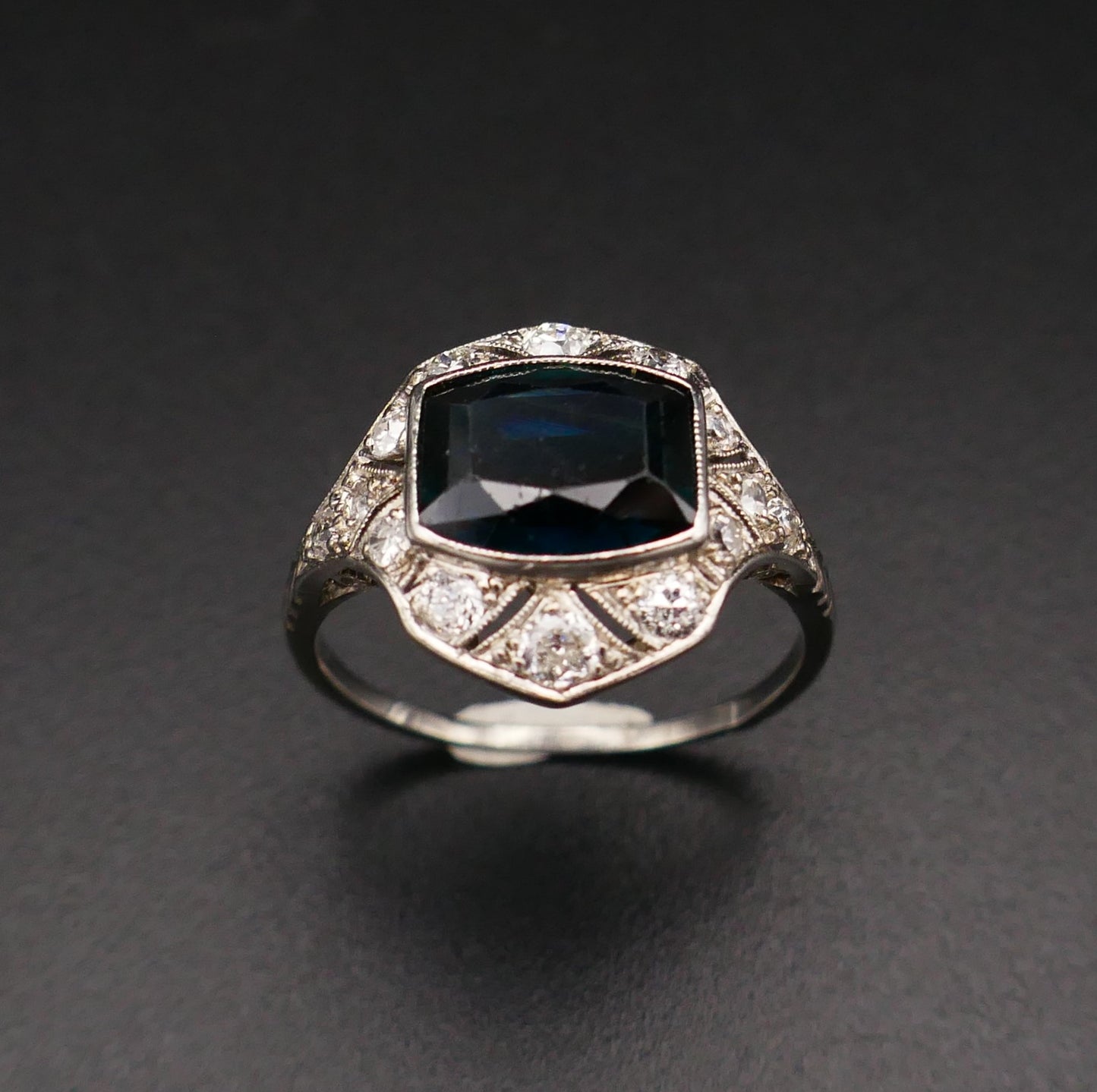 Bague Saphir et Diamants, Monture Platine