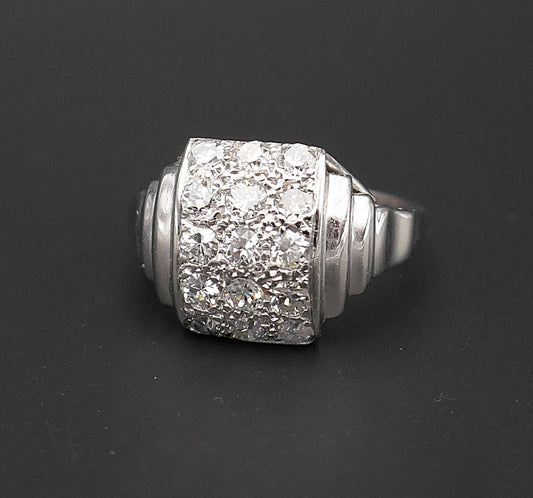 Bague Diamants, Platine Et Or Blanc 18 Carats.