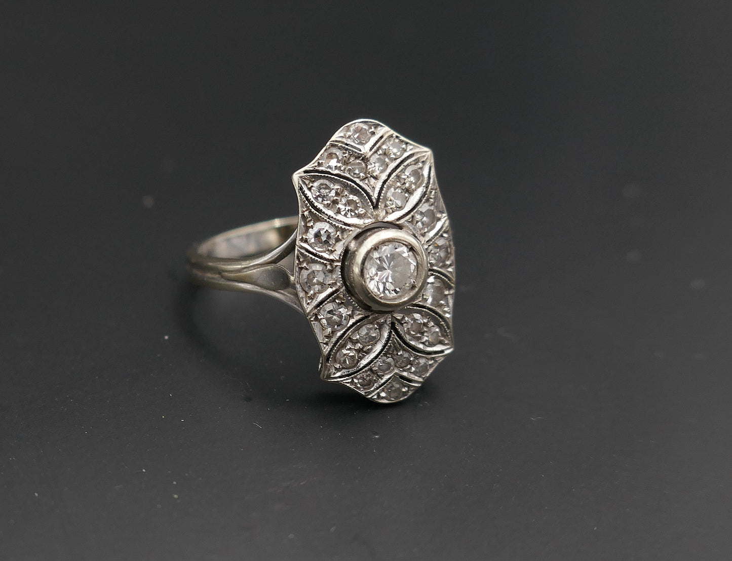 Bague Diamants, Art Déco, Or Blanc 18 Carats.