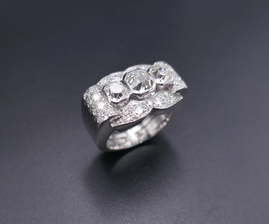 Bague Chevalière Art Déco Diamants 2,80 ct, Platine.