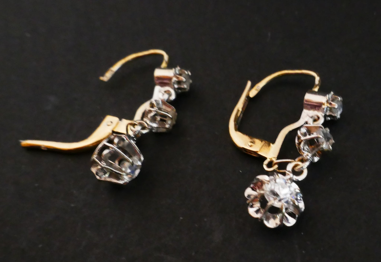 Boucles d'Oreilles Dormeuses Diamants Taille Ancienne Et Diamants Taille Rose