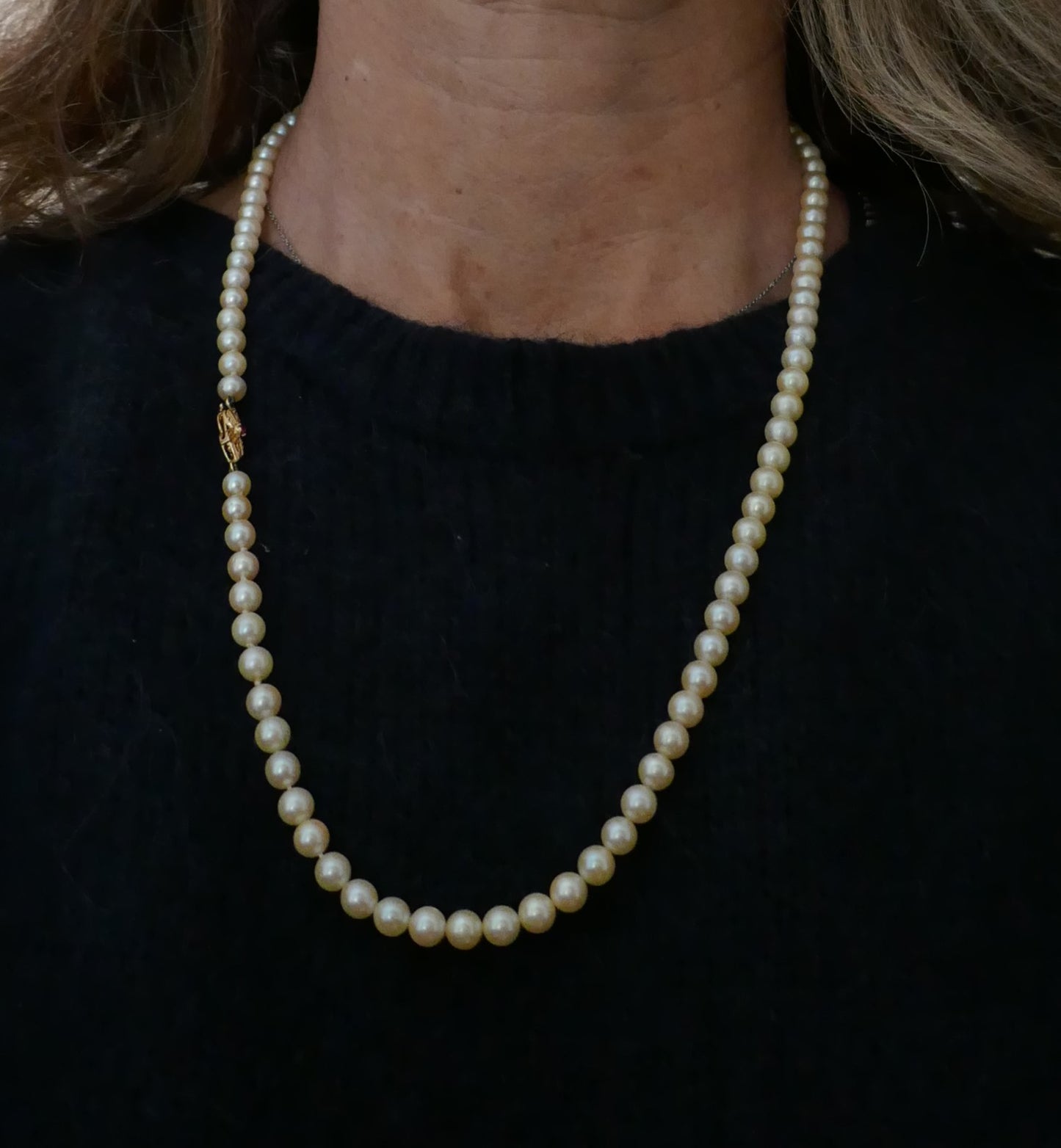 Collier de Perles De Culture, Fermoir Or Jaune et rubis synthèse