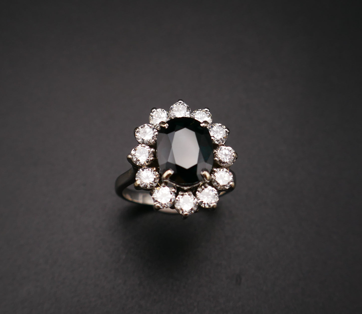 Bague Saphir Et Diamants, Or Blanc 18 Carats