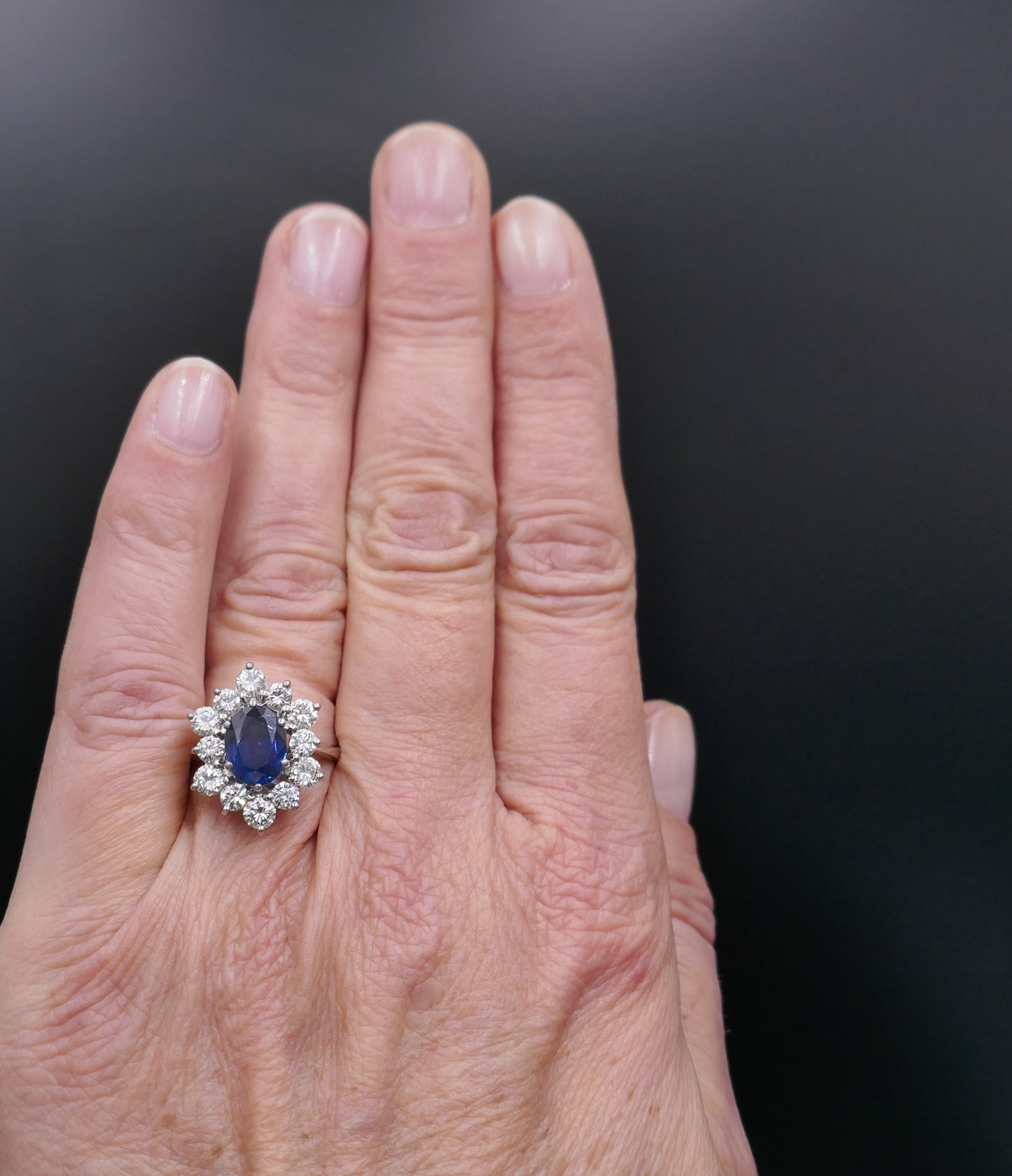 Bague Saphir 2,92 carats Et Diamants 1,80 carat, Or Blanc 18 Carats.