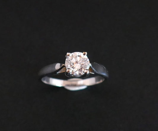 Bague Solitaire Sertie d'Un Diamant 1,01 Carat Qualité E VVS1