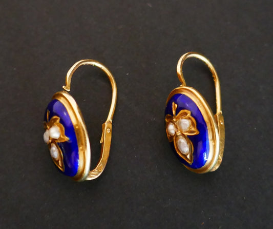 Dormeuses Anciennes émail Et Perles, Or 18 Carats.