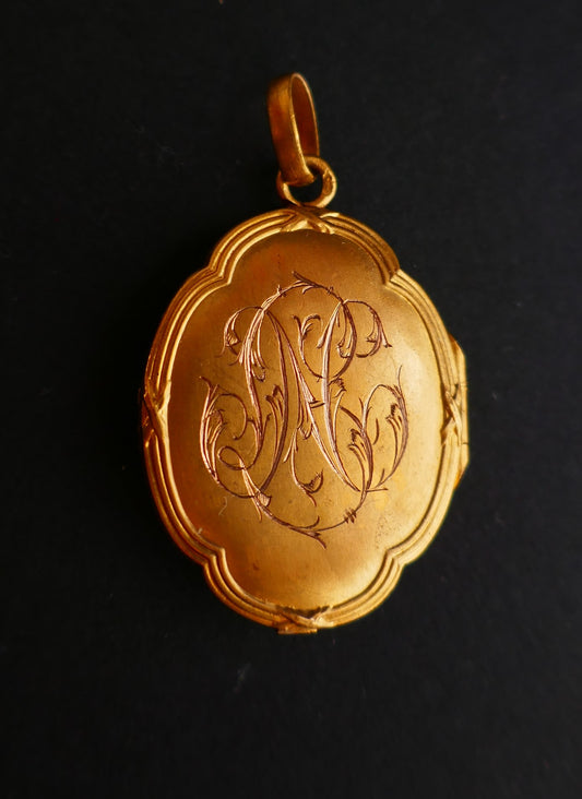 Pendentif médaillon Porte photo ou souvenir, Diamant Taille Rose Et Perles