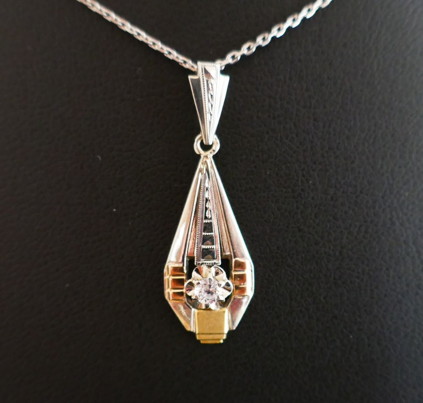 Pendentif Art Déco Diamant, Or 3 Tons 18 Carats