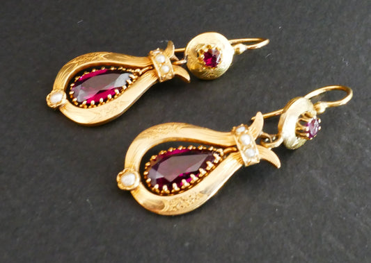 Boucles d'Oreilles XIXème Siècle, Grenats Et Perles Fines