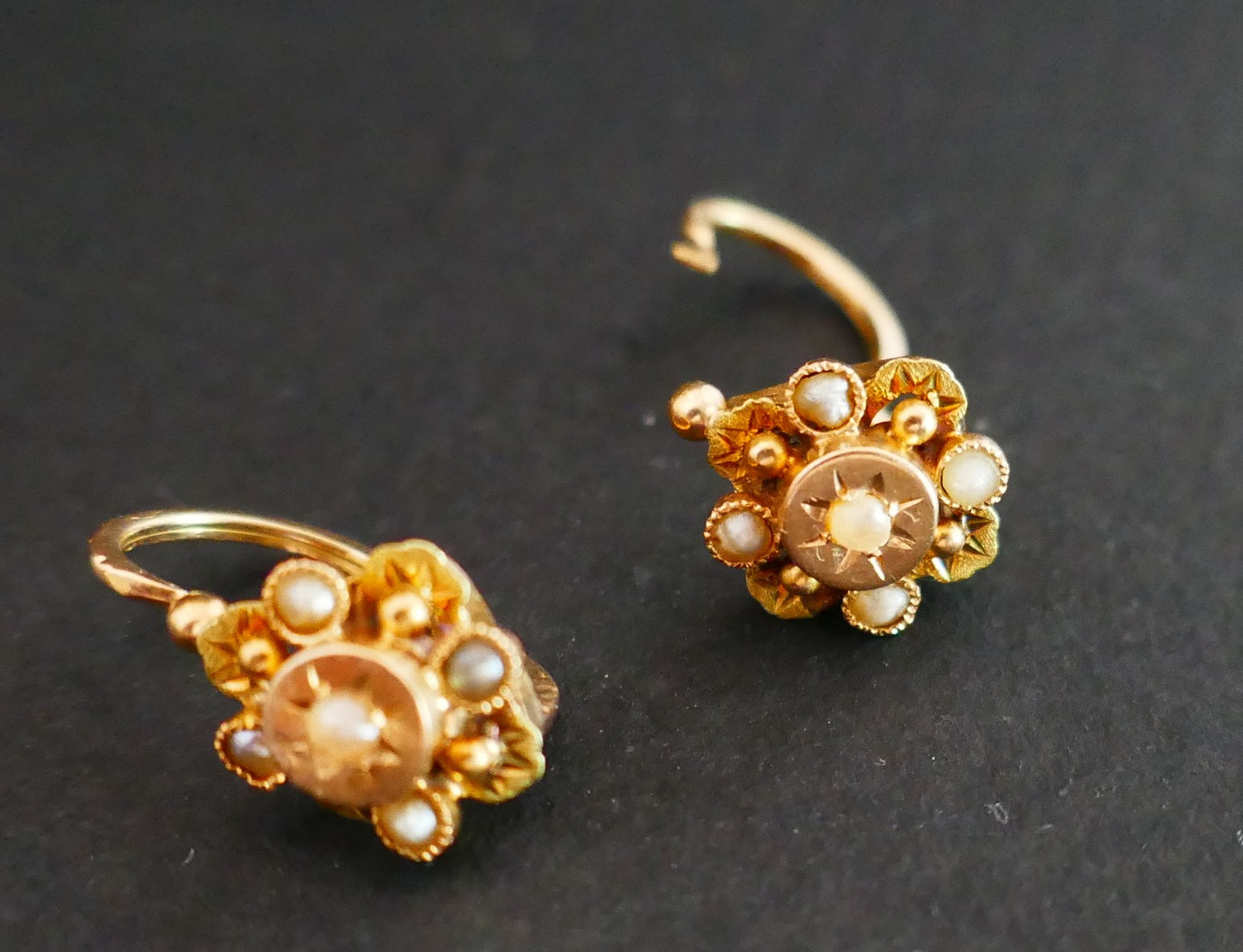 Dormeuses Ancienne Perles Fines, poinçon Tête de cheval (1838 - 1919)