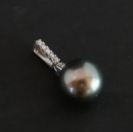 Pendentif Perle De Tahiti Et Diamants, Chaîne Or Blanc 18 Carats