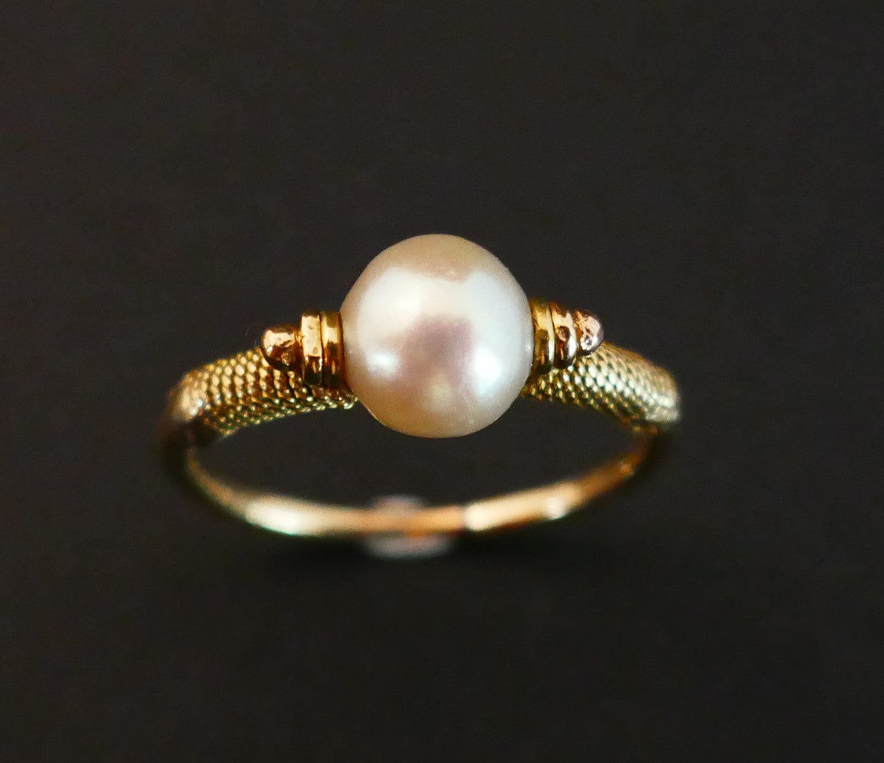 Bague Ornée d'Une Perle De Culture, Or 18 Carats