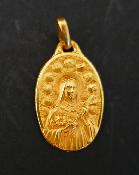 Augis Mazzoni Médaille Art Déco De Forme Ovale, Signée