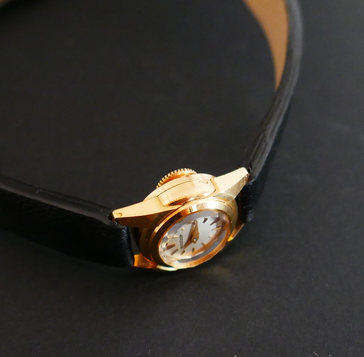 Jaeger Lecoultre Mini Montre En Or 18 Carats