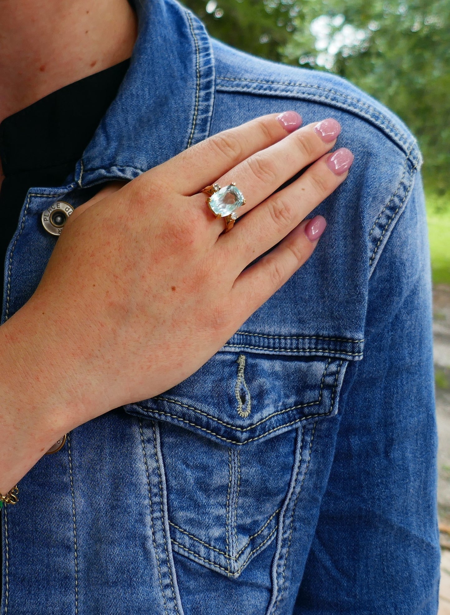 Bague Ornée d'Une Aigue Marine Et Diamants