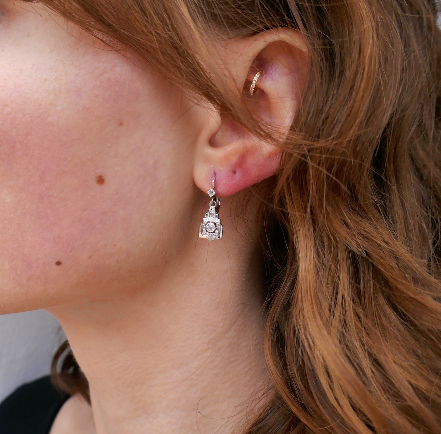 Boucles d'Oreilles Art Déco ornées de diamants