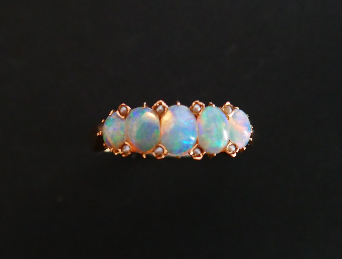 Bague Jarretière Opales Et Perles Fines