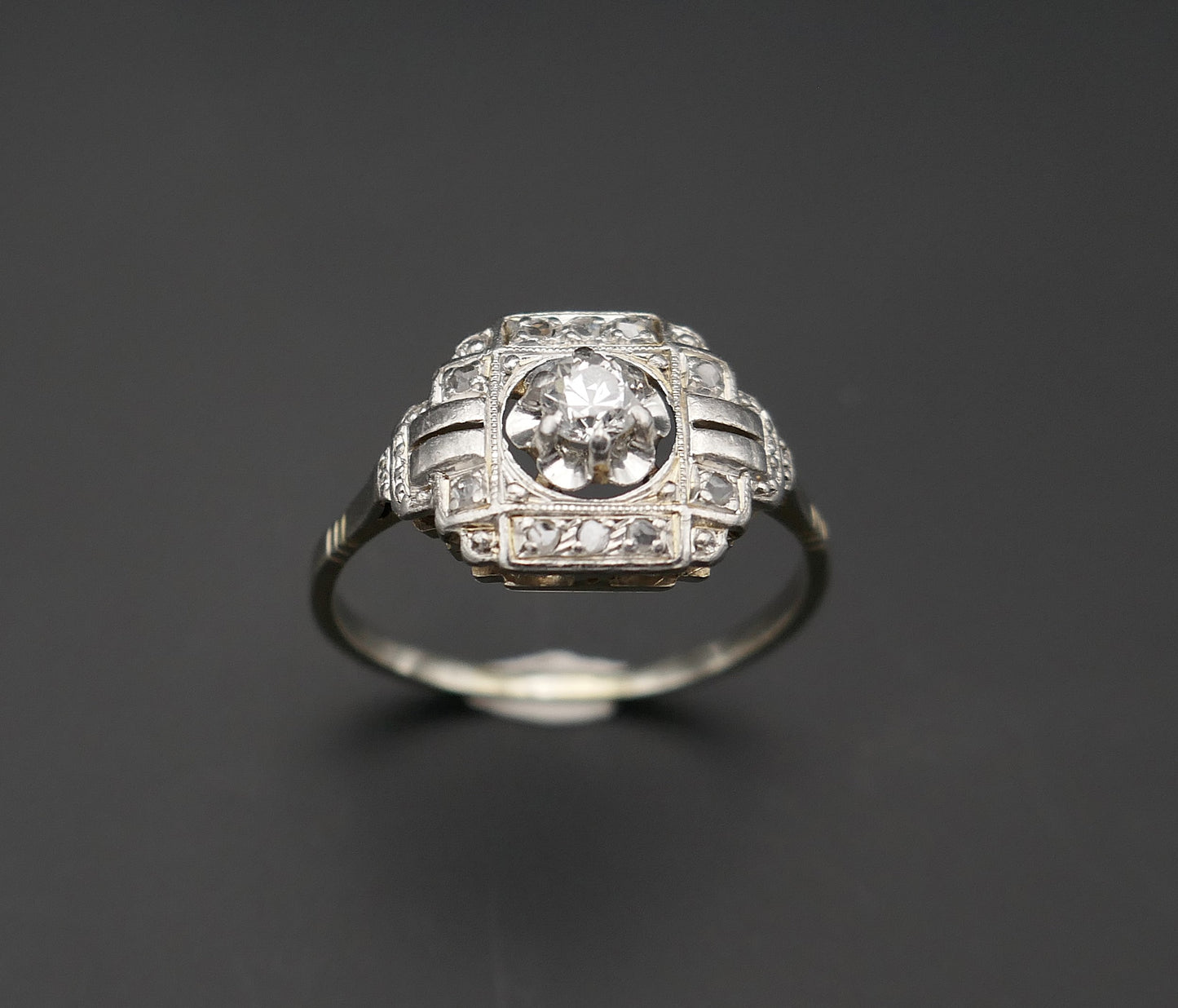Bague Art Déco Diamants, Monture Or Et Platine.