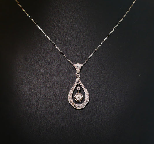Pendentif Art Déco Diamants, Platine Et Chaîne En Platine