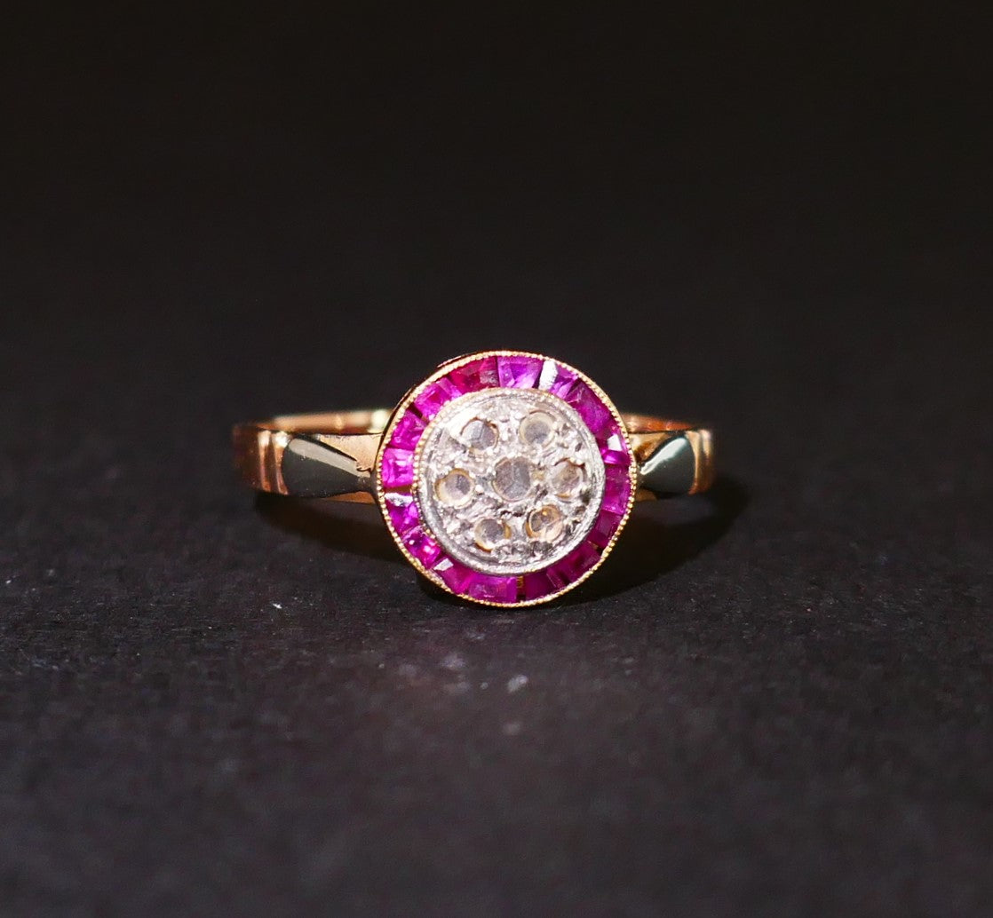 Bague Art Déco Diamants Et Rubis Calibrés, Or 18 Carats