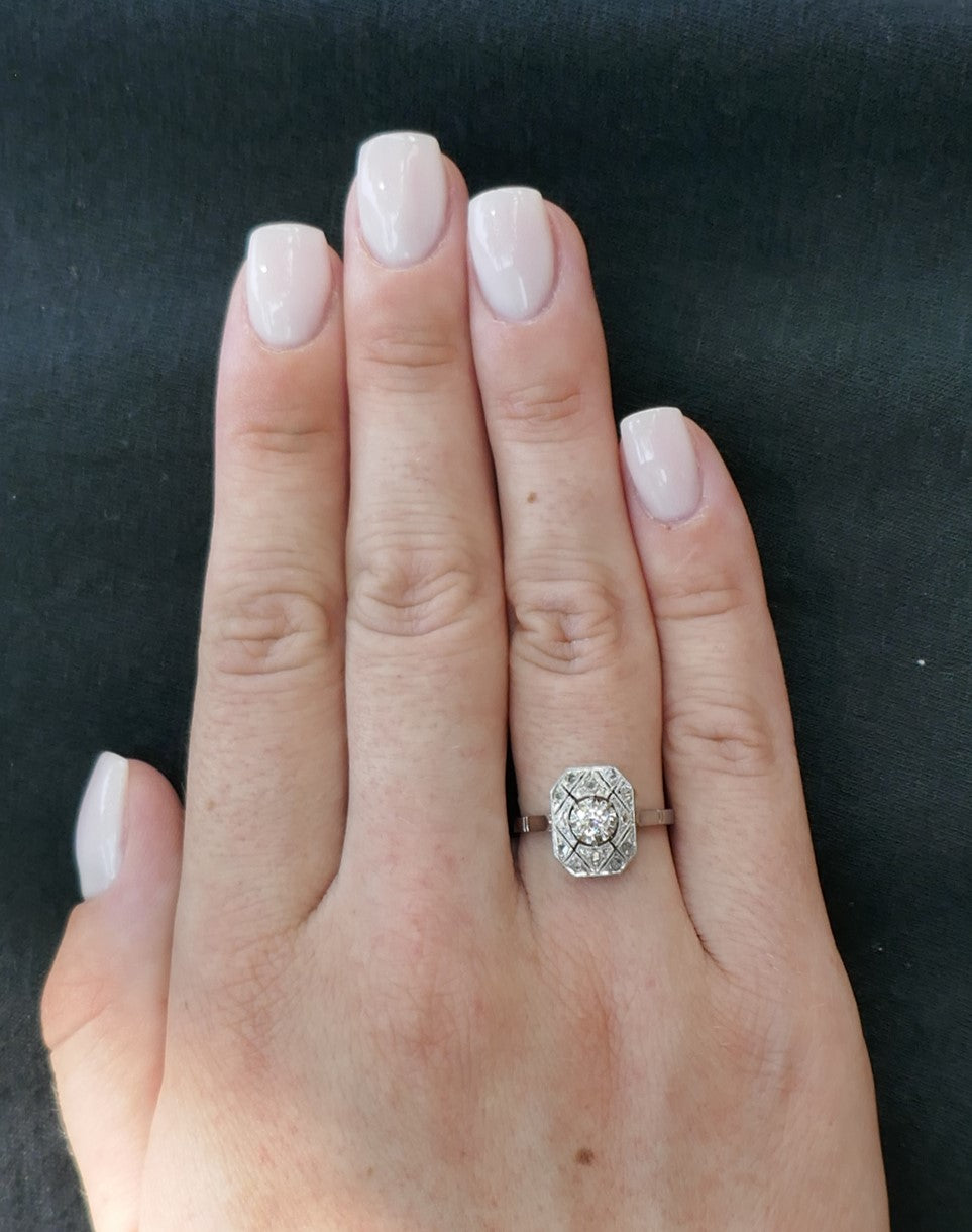 Bague d'époque Art Déco Diamants.