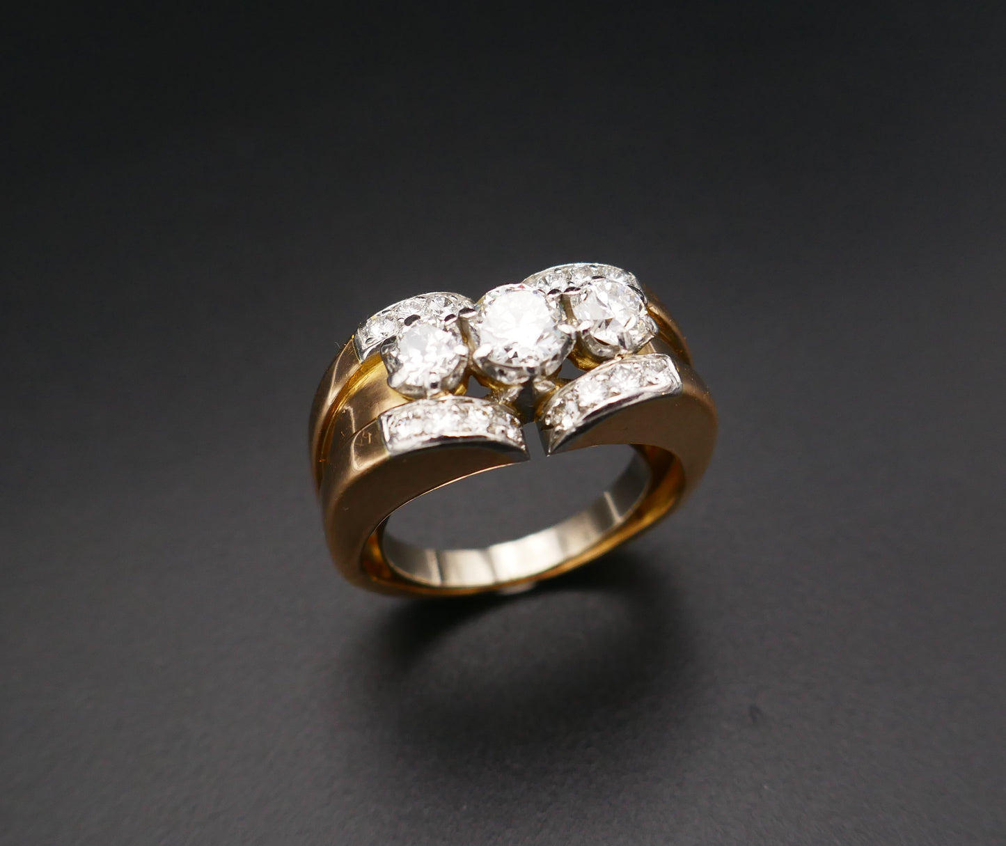 Bague Tank Ornée De Diamants, Or 18 Carats