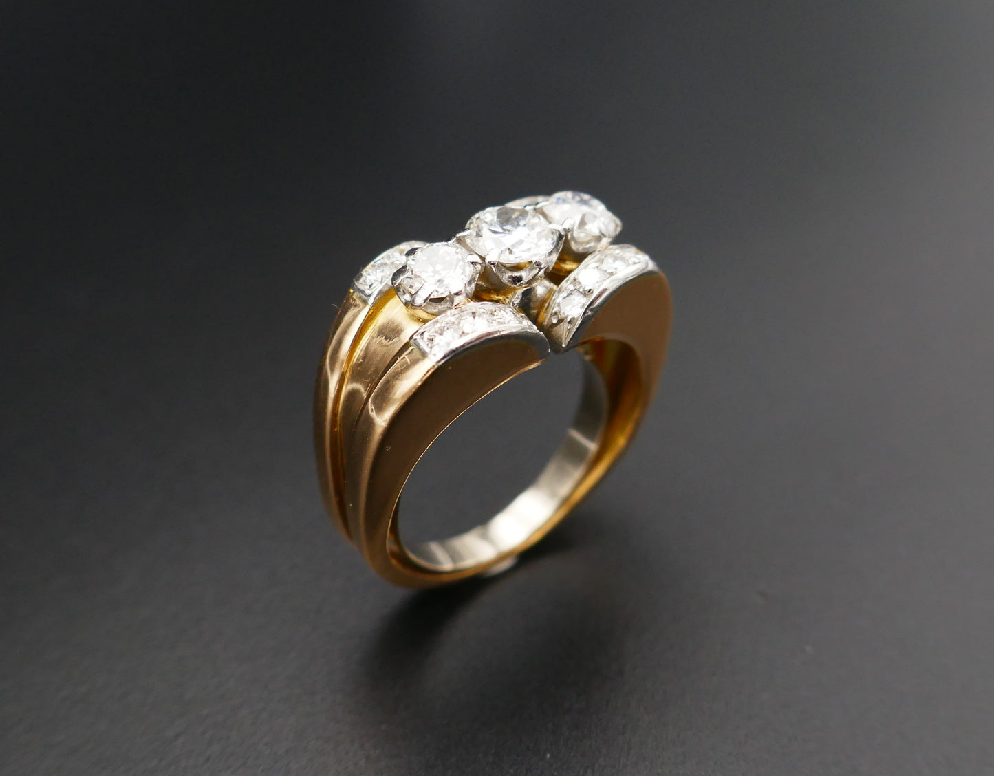 Bague Tank Ornée De Diamants, Or 18 Carats