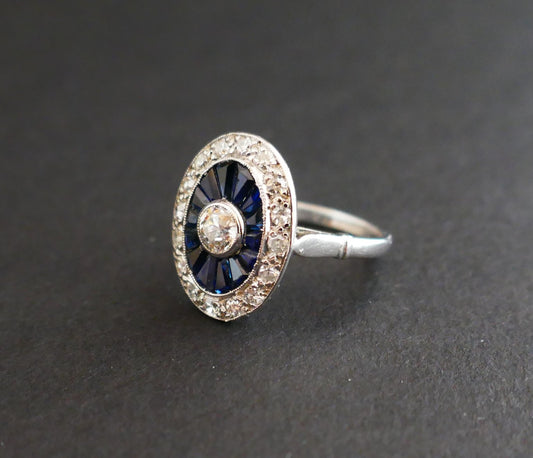 Bague Art Déco Diamants Et Saphirs Calibrés, Platine