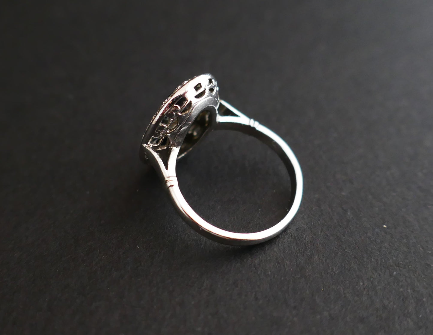 Bague Art Déco Diamants Et Saphirs Calibrés, Platine