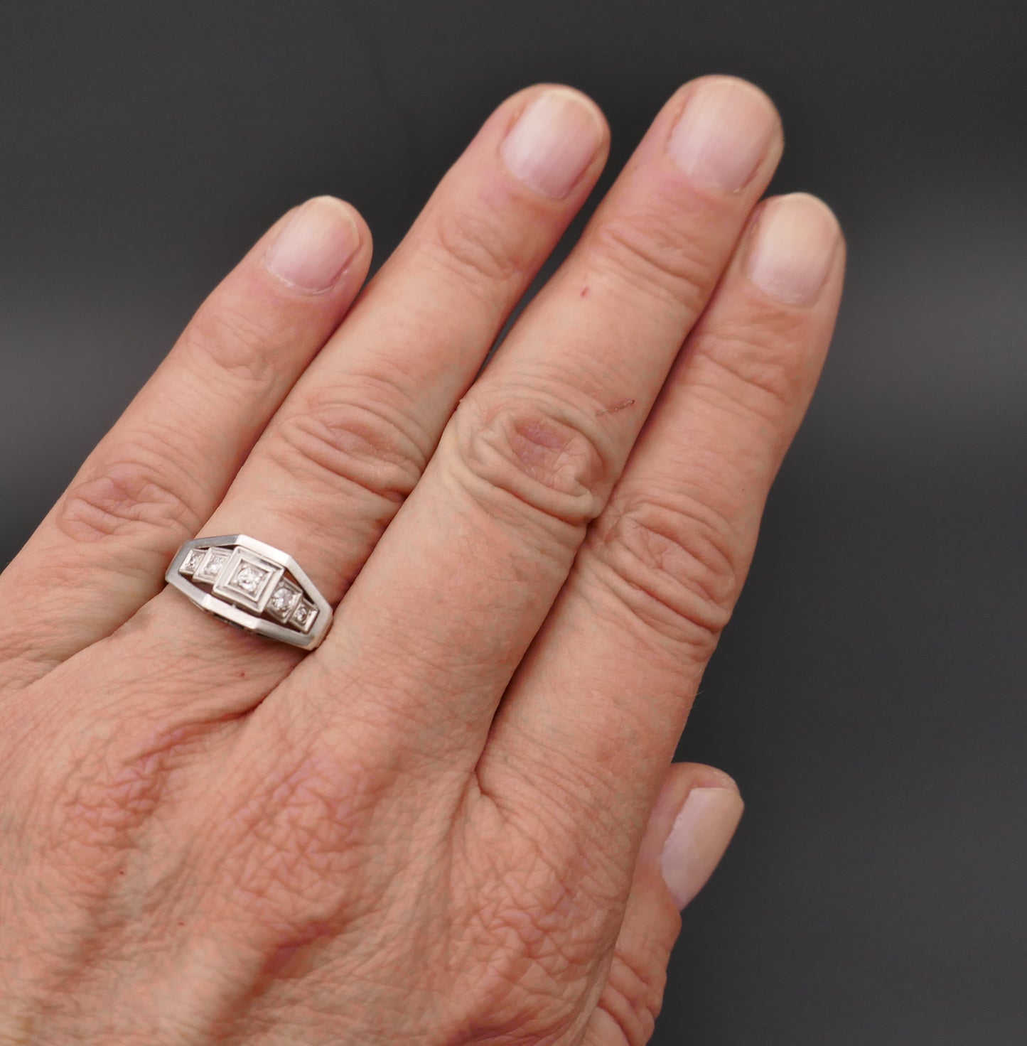 Bague Art Déco Ornée De 5 Diamants, Or 18 Carats Et Platine