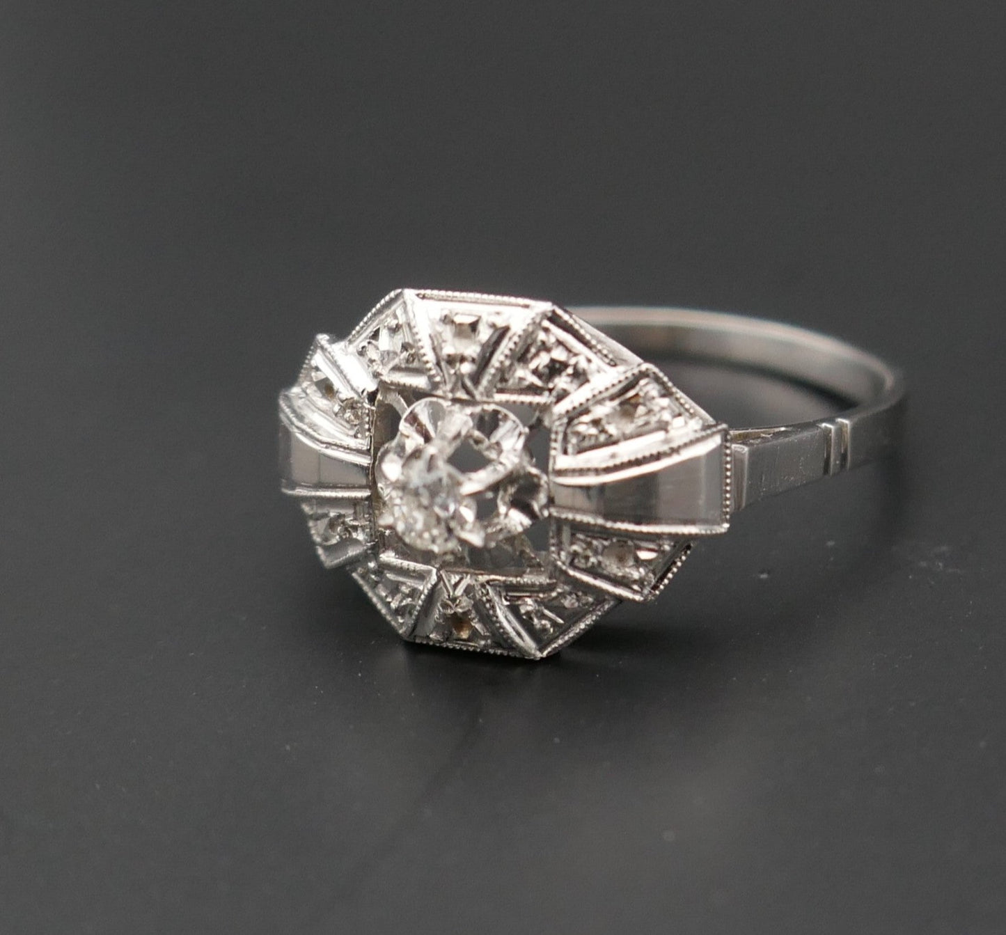 Bague Art Déco Diamant Taille Ancienne, Or 18 Carats.