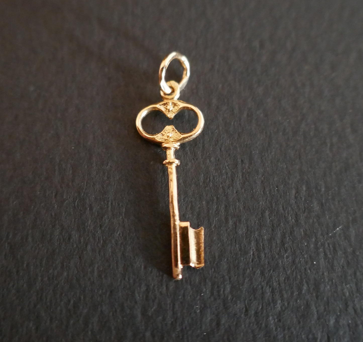 Pendentif Charms Or 18 Carats.