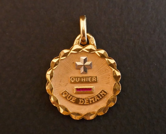 Augis Médaille d'Amour, Or 18 Carats