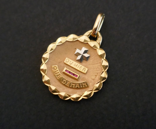 Augis Médaille d'Amour, Or 18 Carats