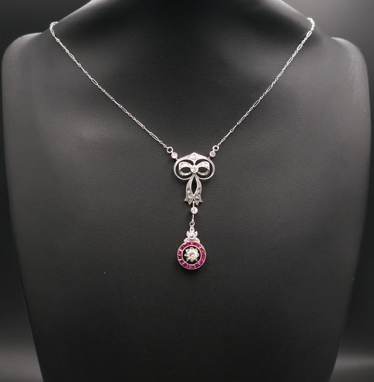 Collier Art Déco Diamants Et Rubis Calibrés.