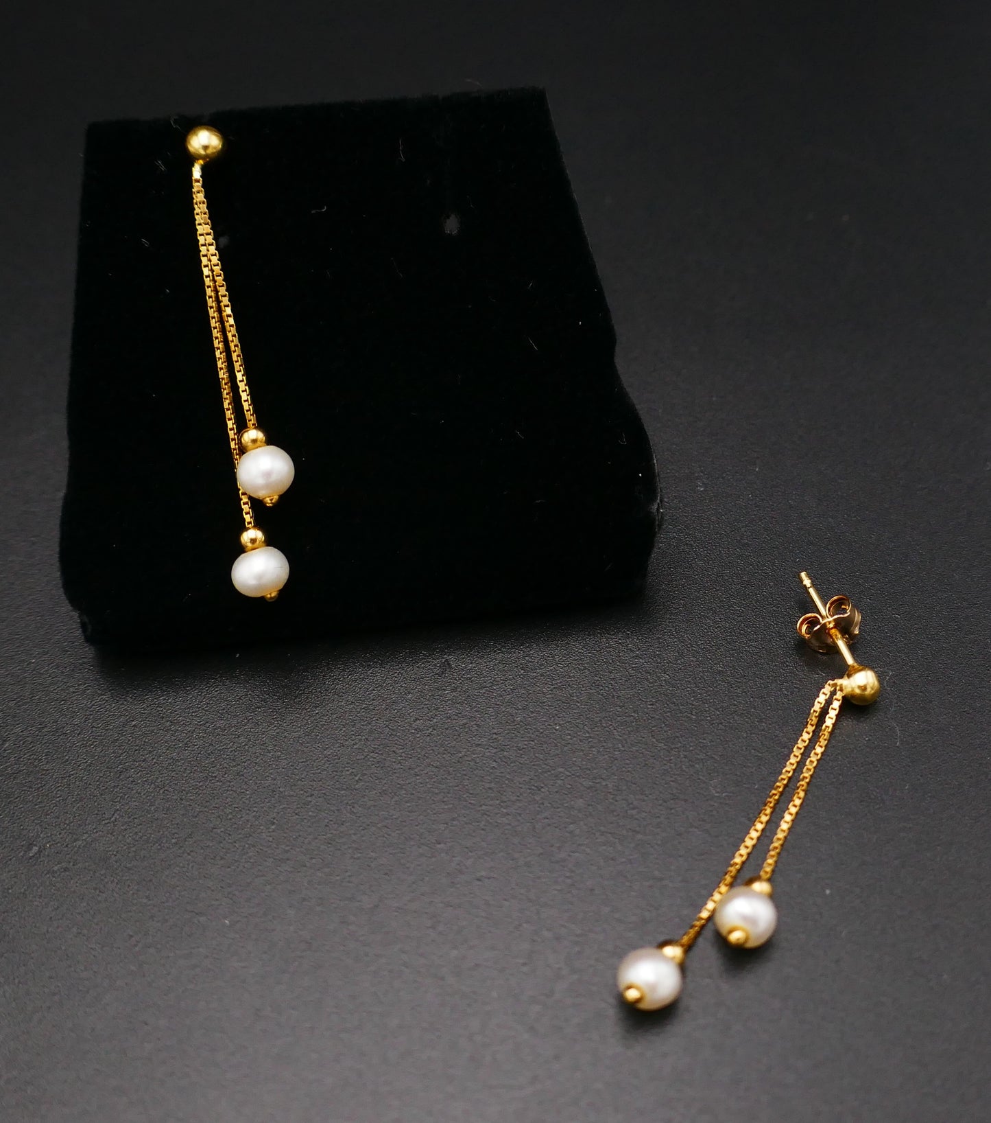 Boucles d'Oreilles Perles, Or 18 Carats.
