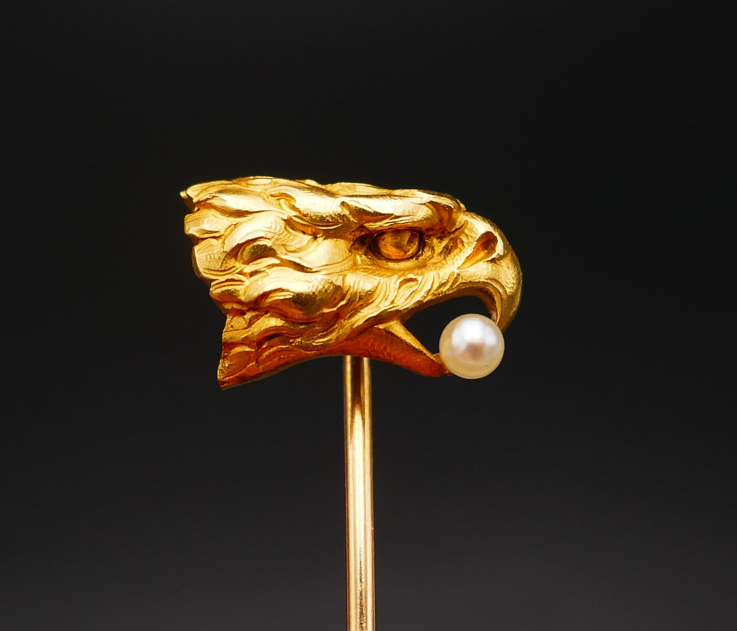 Epingle à Cravate Tête d'Aigle Or Jaune Et Perle.