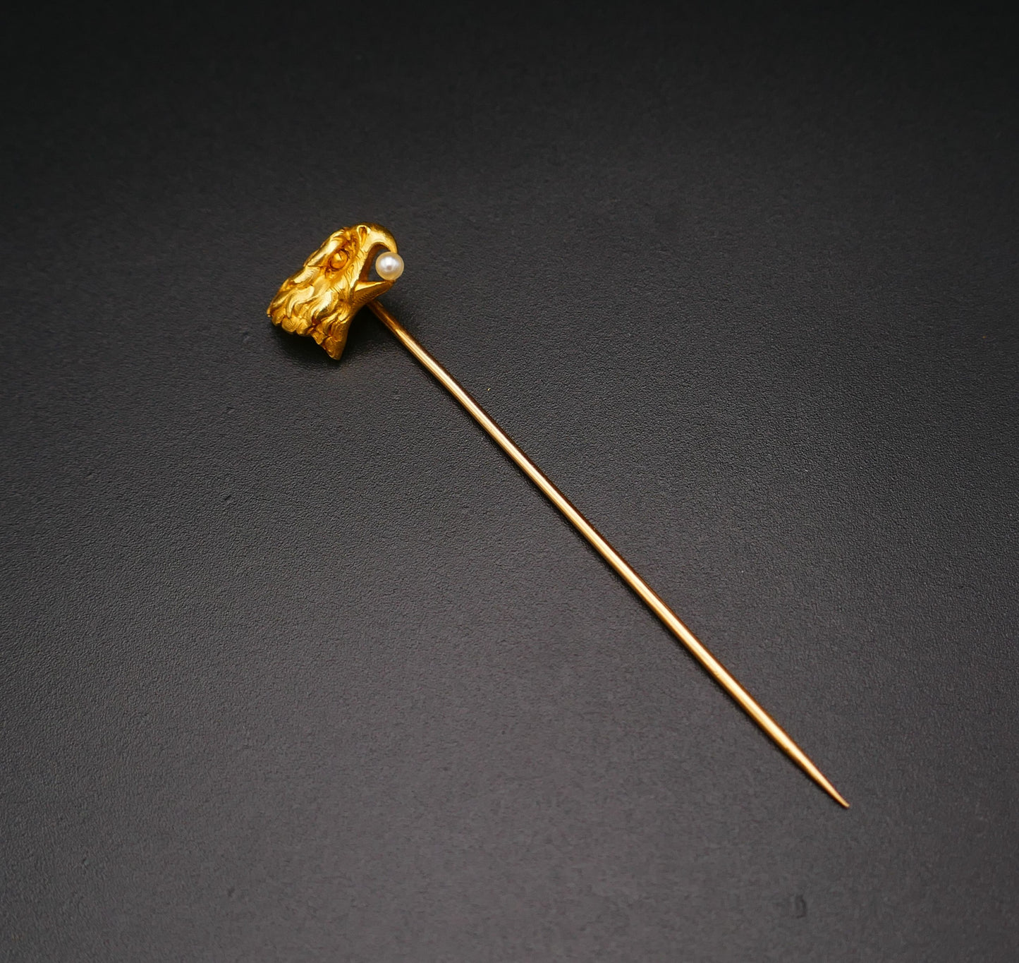 Epingle à Cravate Tête d'Aigle Or Jaune Et Perle.
