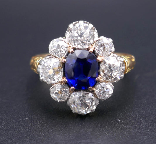 Bague Saphir Et Diamants, Or Et Platine.