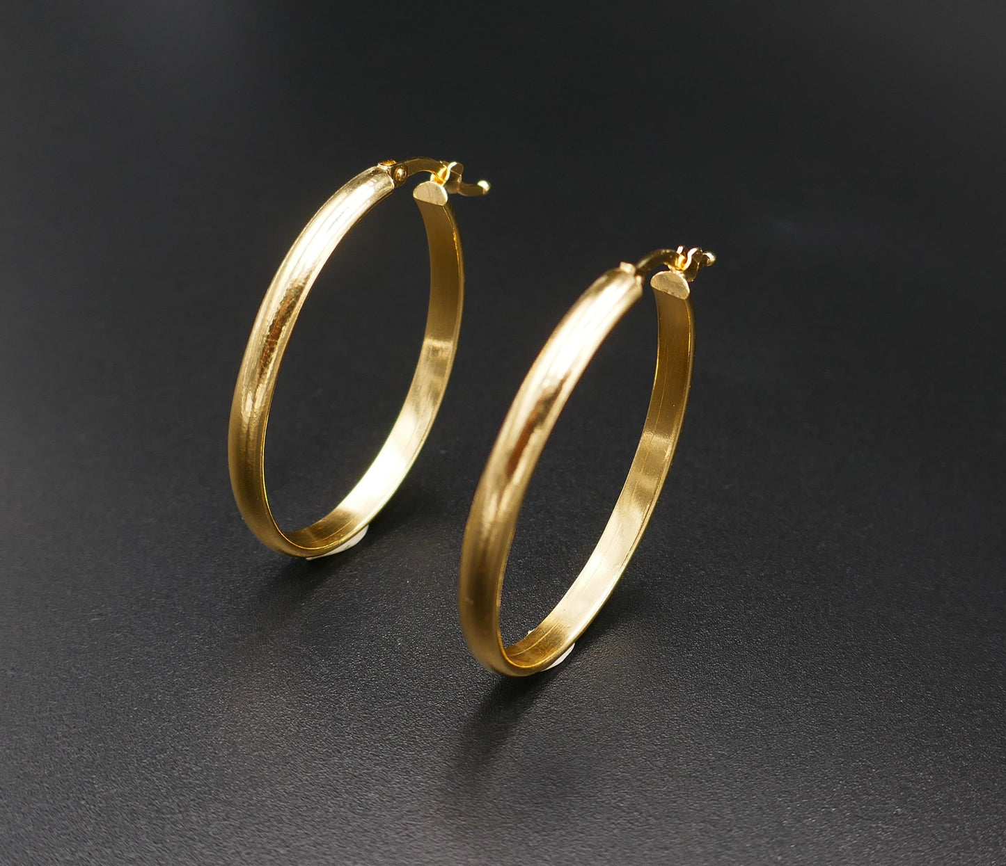 Grande Boucles d'Oreilles Créoles 3,5 cm, Or Jaune 18 Carats.