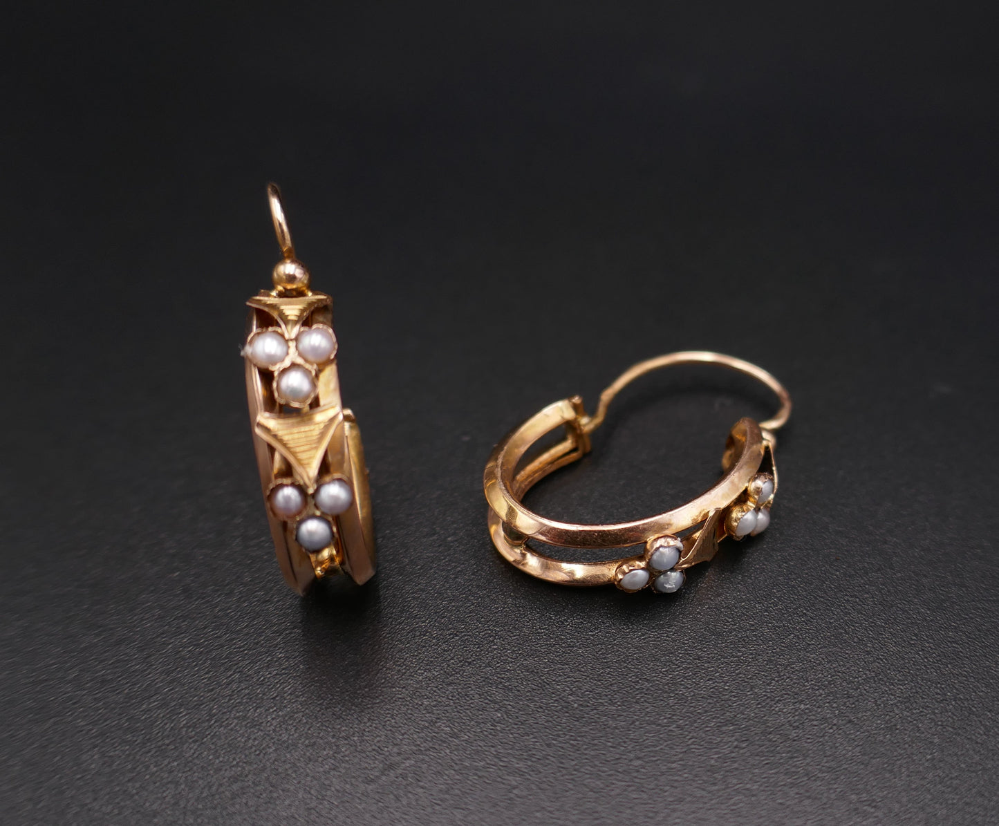 Boucles d'Oreilles Créoles Napoléon III, perles Fines, Or rose 18 Carats.