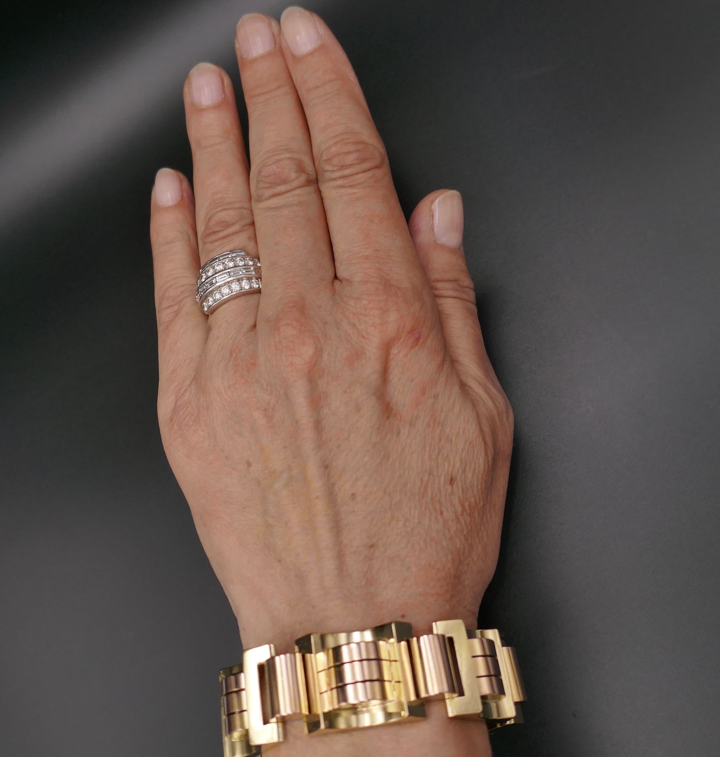 Bracelet Tank En Or Rose Et Or Jaune 18 Carats, 105,25 Grammes.