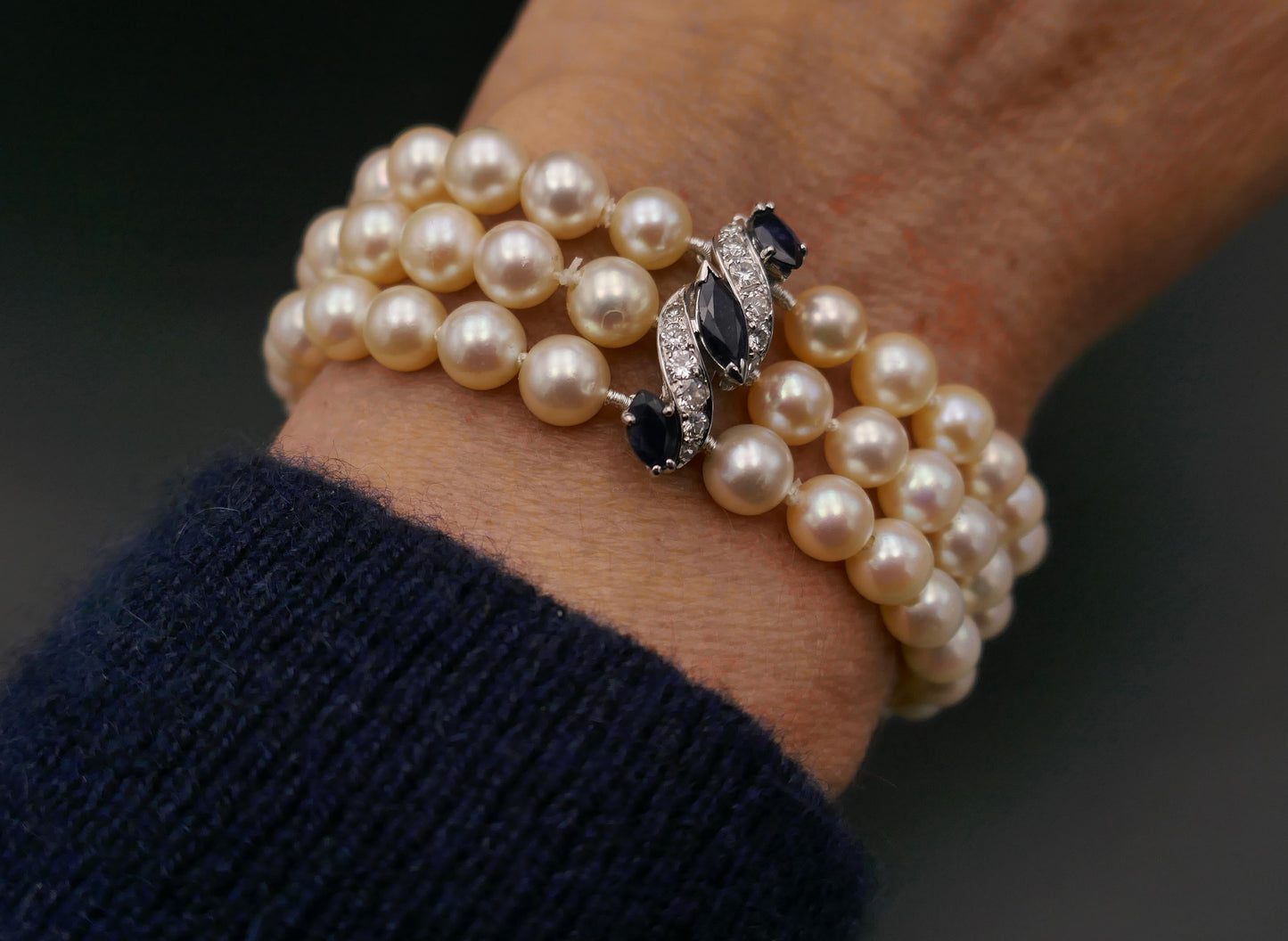 Bracelet 3 Rangs De Perles De Culture, Saphirs Et Diamants.