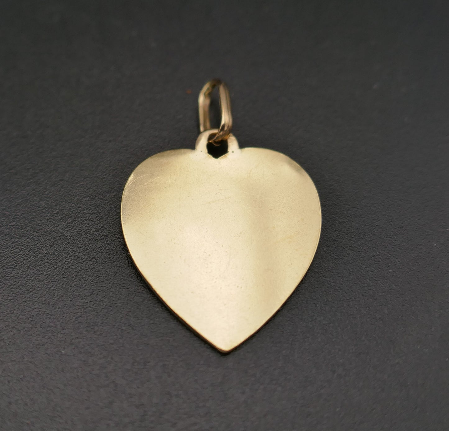 Importante Médaille Augis Coeur d'Amour Diamant Et Rubis, Or 18 Carats.