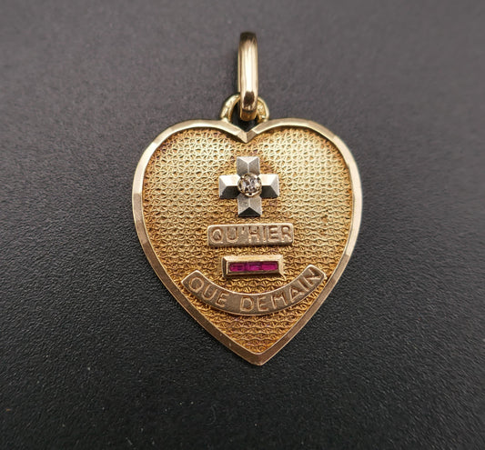 Importante Médaille Augis Coeur d'Amour Diamant Et Rubis, Or 18 Carats.